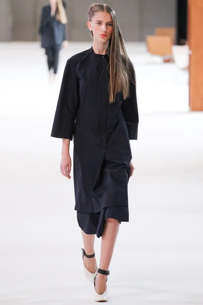 Look 18